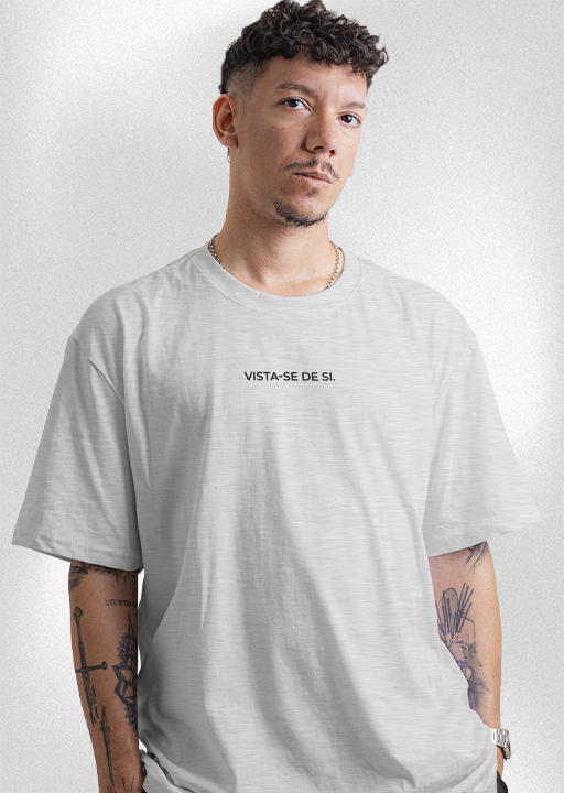 Camiseta "Vista-se de si"