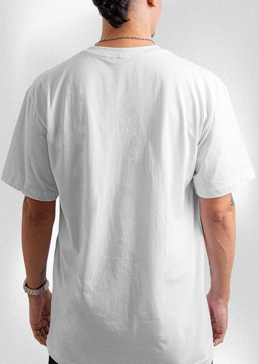 Camiseta Oversized "Primeiro eu surto, depois eu resolvo"