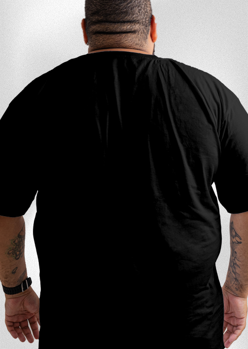 Camiseta Plus Size "Primeiro eu surto, depois eu resolvo"