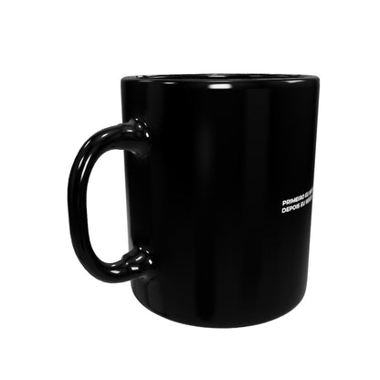 Caneca "Primeiro eu surto, depois eu resolvo."